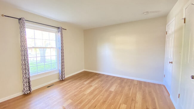 Photo - 4825 Kimball Hill Dr Unit B1