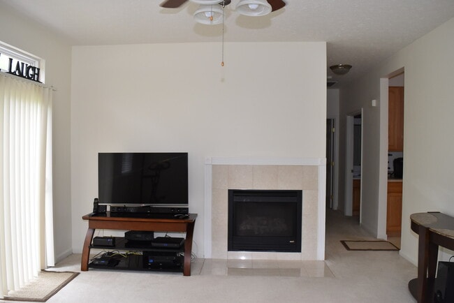 Photo - 3889 Thorngate Dr Unit 3889
