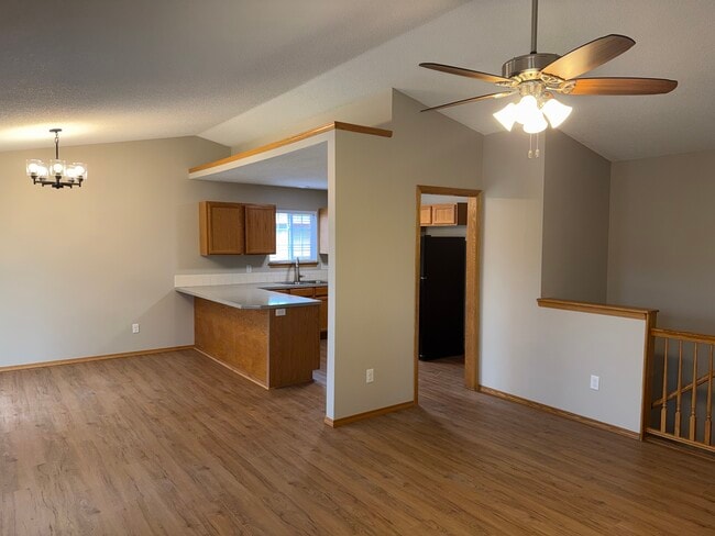 Photo - 1817 N Pine Grove St