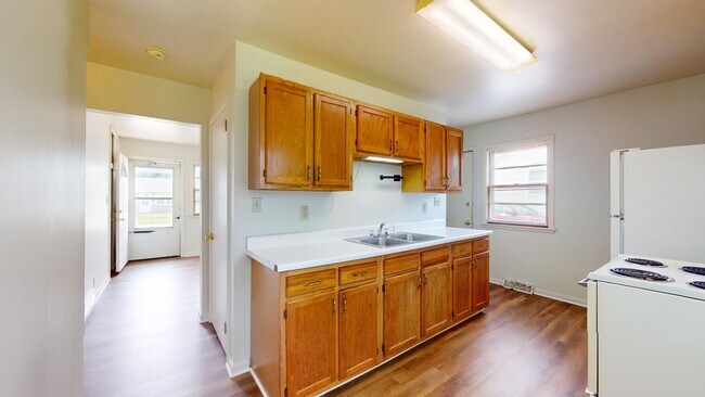 Photo - AVAILABLE AUGUST 1st!