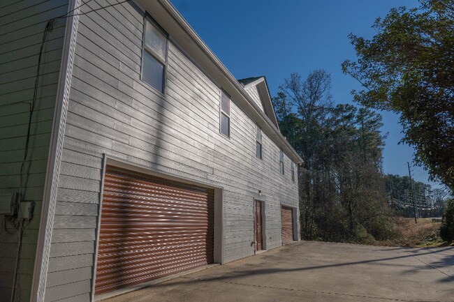 Building Photo - 3092 Scenic Hwy S