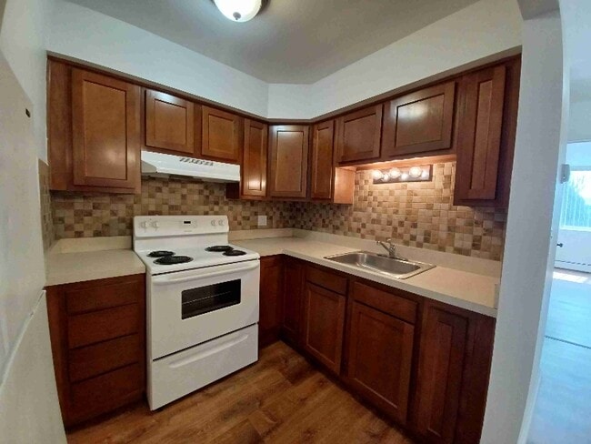 Photo - 1861 W 13 Mile Rd