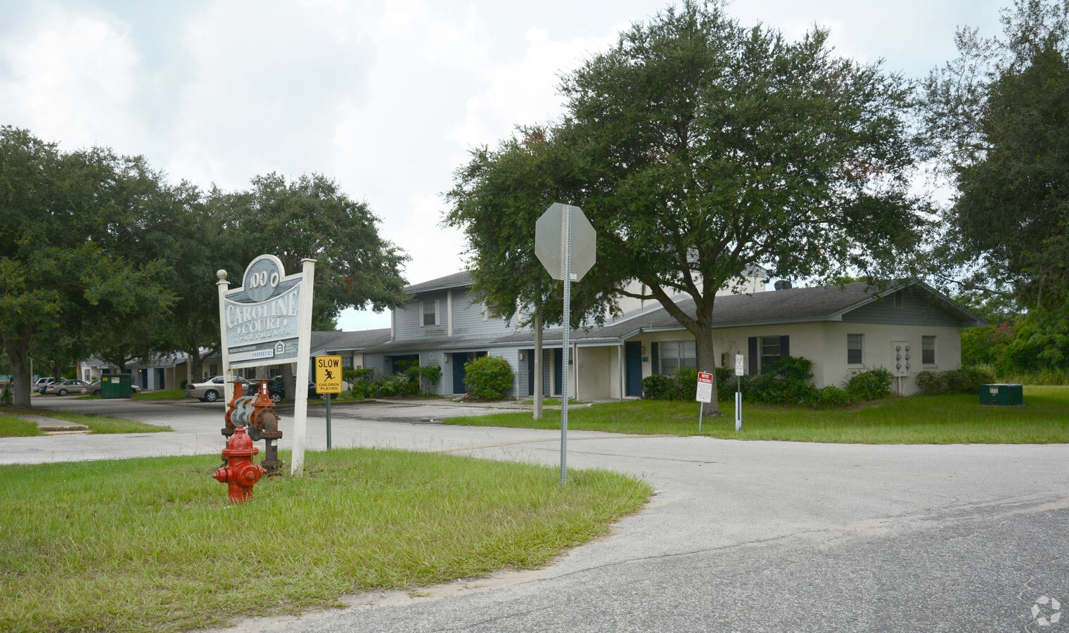 Photo - Caroline Court