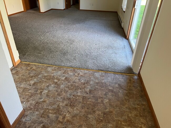 Photo - 1105 Heritage Ct