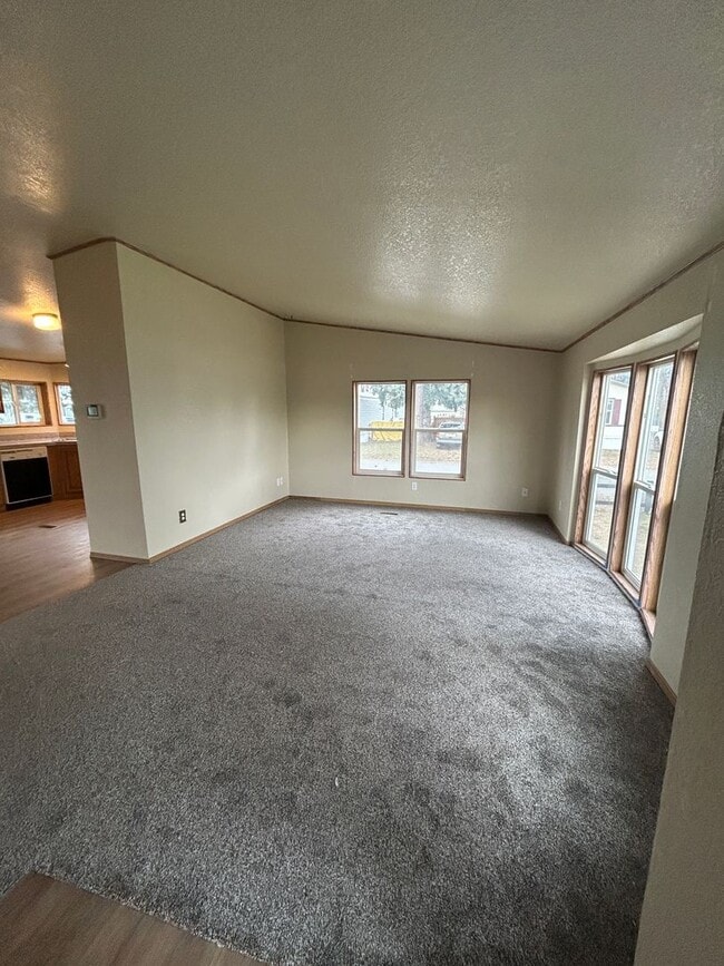 Photo - Renovated 3-Bedroom, 2-Bedroom Manufactured Home with a Spacious Yard in Hayden