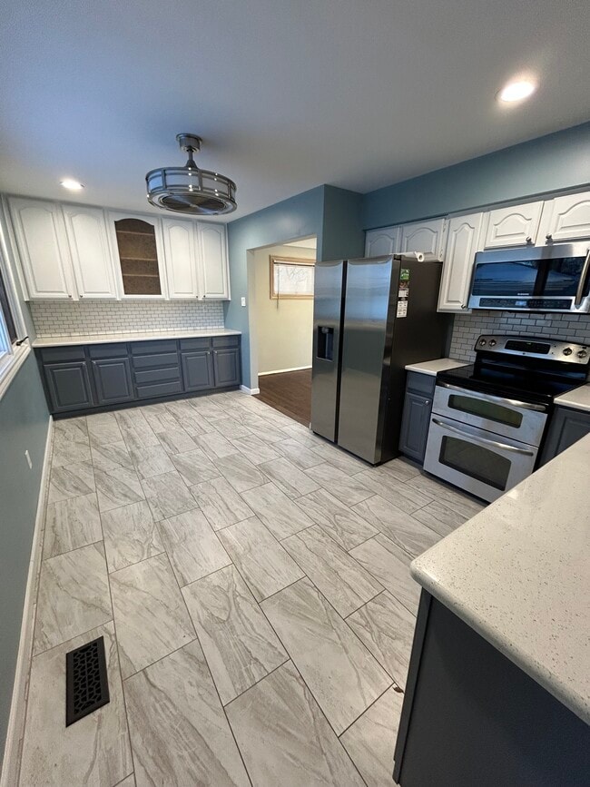 Photo - 6838 Moccasin St