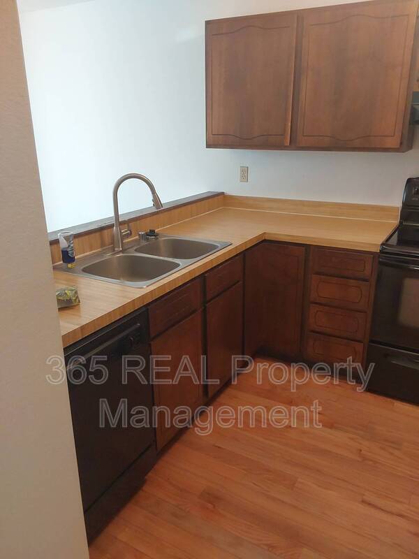 Photo - 909 44th Ave Ct Unit 11