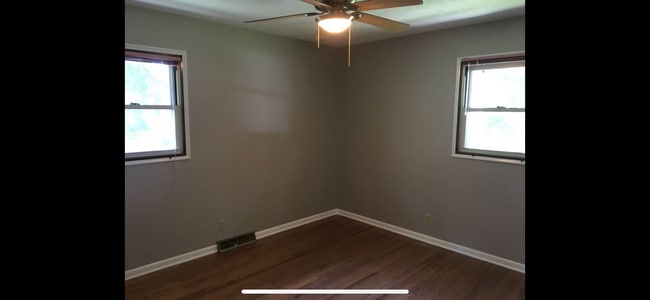 Photo - 4905 Cresthaven Dr