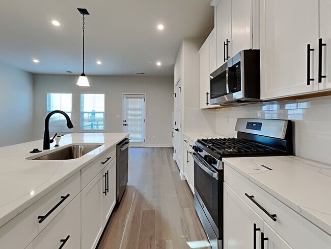 Photo - 1508 Aspire St