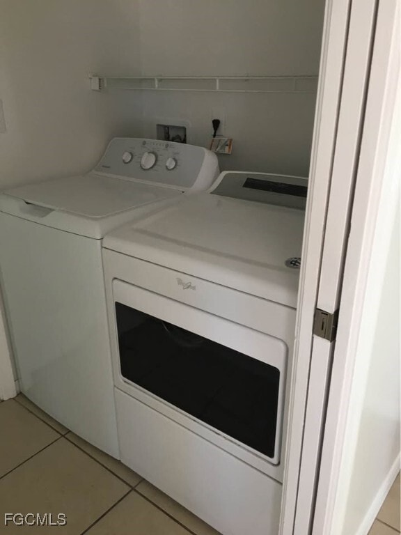 Photo - 1546 NE 8th Pl