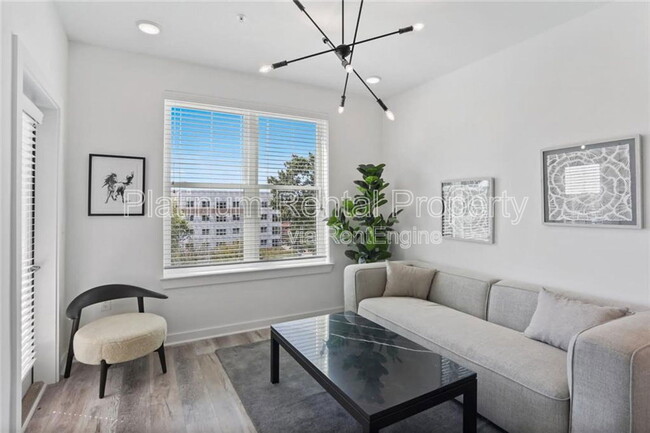 Building Photo - 525 Parkway Dr NE Unit 406 Rental