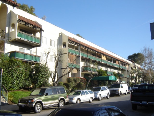 Photo - 5460 White Oak Ave Unidad A229