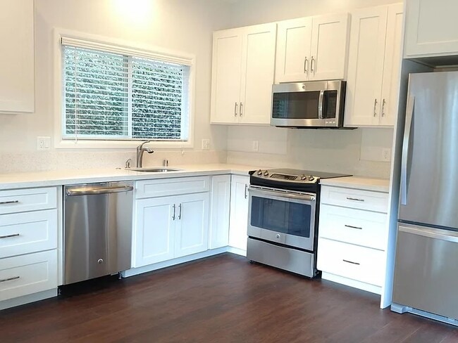 Kitchen - 1115 Uluopihi Loop