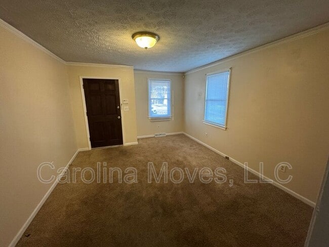 Photo - 115 Wardview Ave Unit A