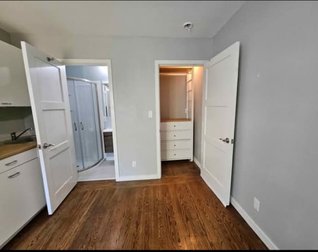 Photo - 512 Bayview Ave