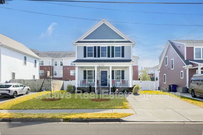 Photo - 913 Joyce St