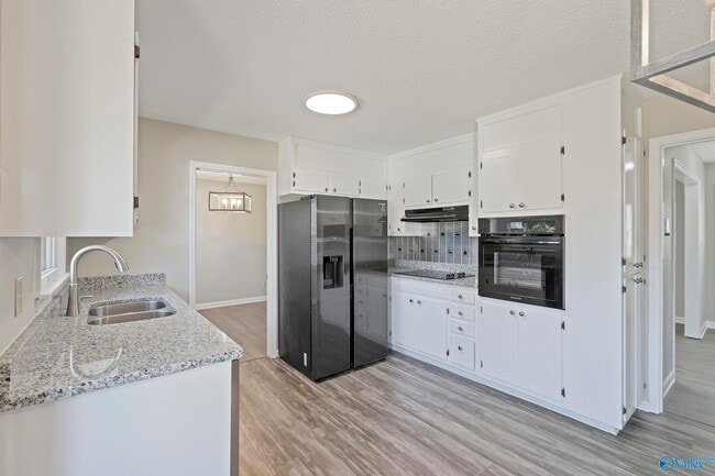 Photo - 1927 Edenton Dr SW