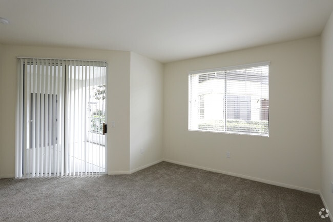 2 BR, 2 BA - 1396 Sf