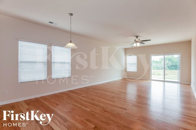 Photo - 126 Willow Valley Dr