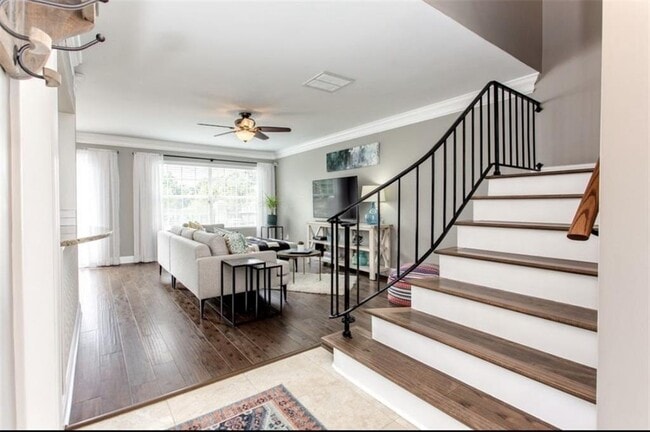 Photo - 6980 Roswell Rd Unidad B6