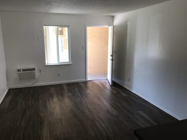 College Street Apartments