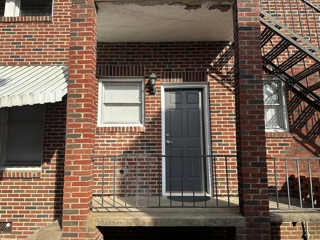 Photo - Newly Remodeled South Highlands Apartment