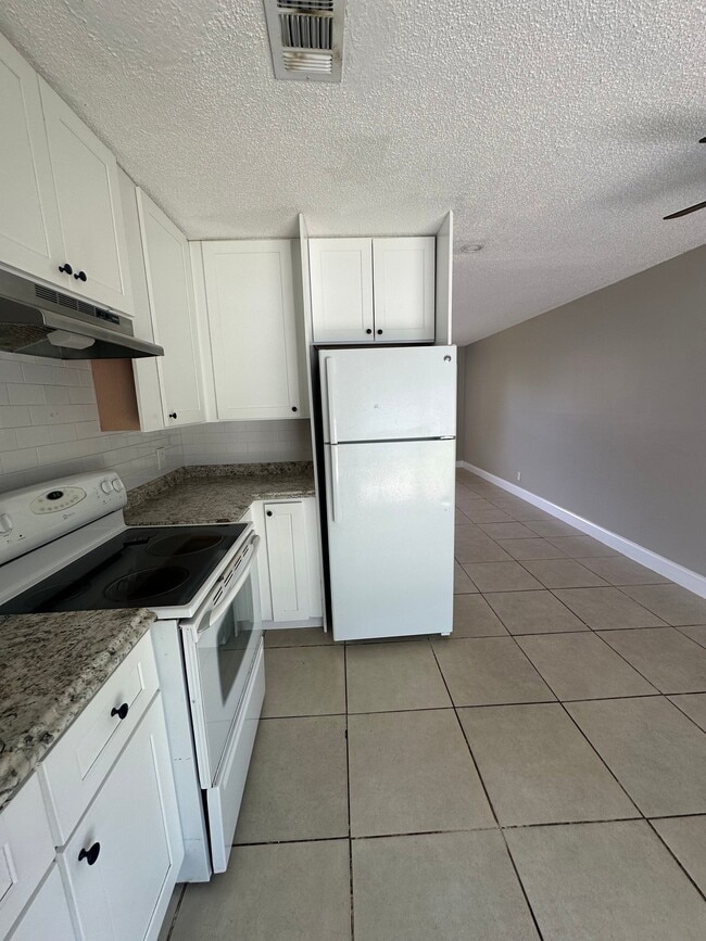 Photo - 4562 Gulfstream Rd Unit 4560