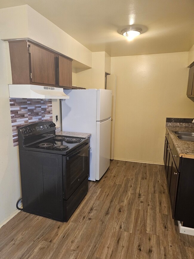 Dolson Arms Apartments
