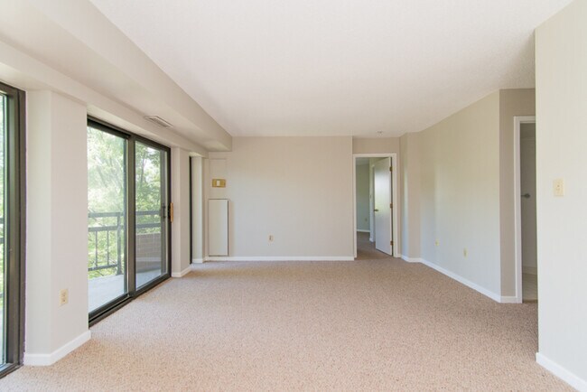 Photo - 2111 Wisconsin Ave NW Unit 325