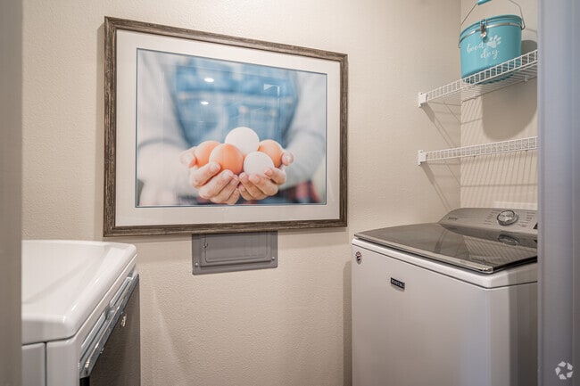 1BR, 1BA - 796SF - The Retreat at Sealy