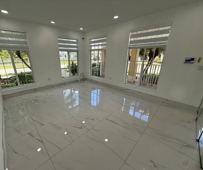 Photo - 27037 SW 142nd Ave