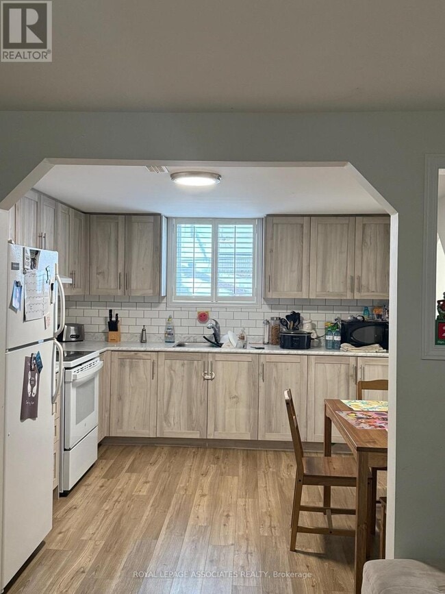 Photo - 57 Simcoe Rd
