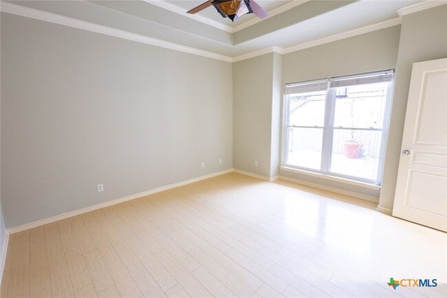 Photo - 605 Burleson St