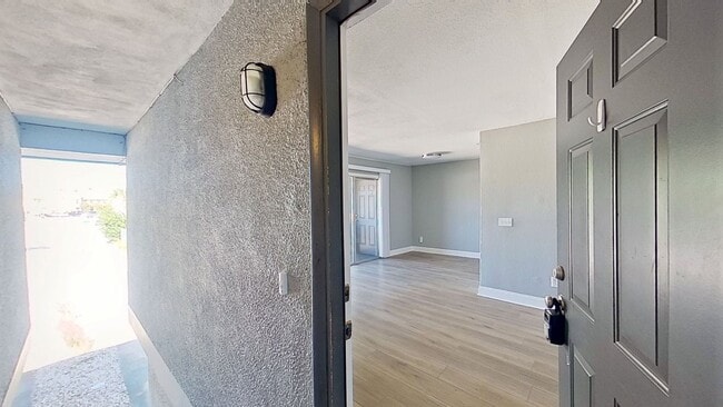 Photo - Charming 2 Bedroom close to the beach avai...