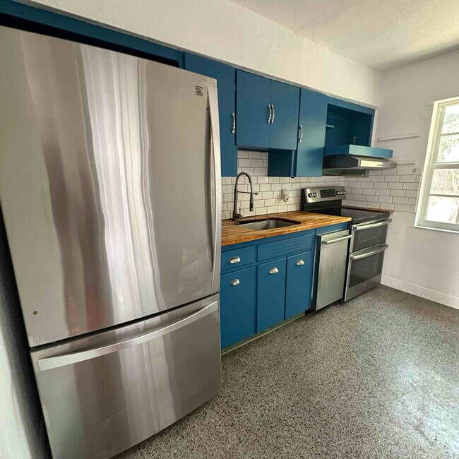 Photo - 626 NW 45th St