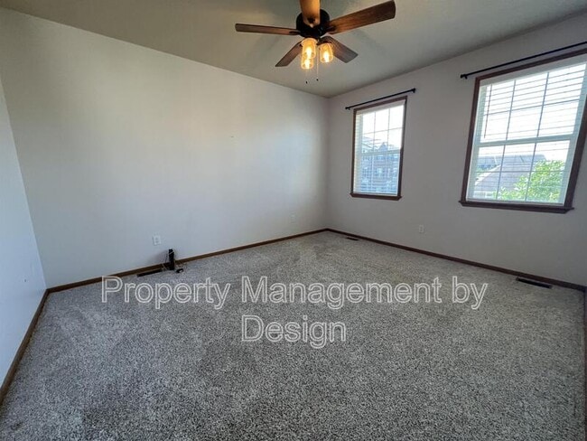 Photo - 1005 NE Kamies Ln