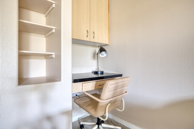 Photo - 8700 Pershing Dr Unidad FL2-ID1431