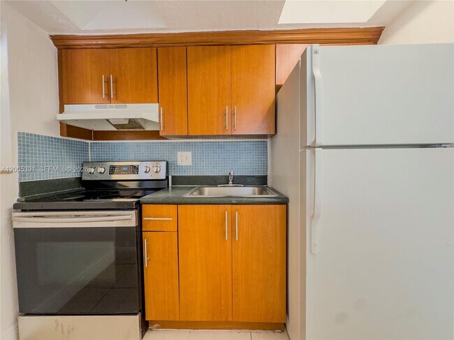 Photo - 4061 N Diexe Hwy Unidad 9