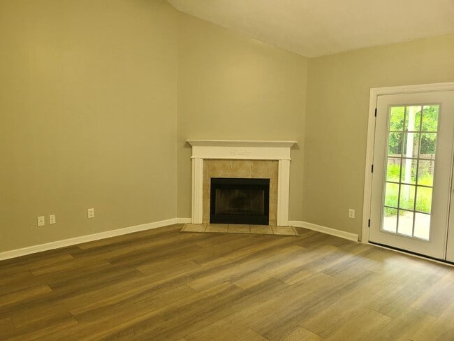 Photo - Rent ready 4 bedroom/ 2 bathroom