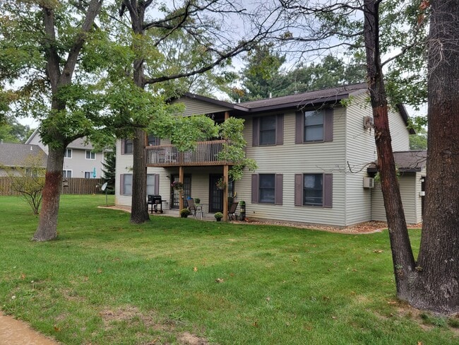 Building Photo - 1316 w Norton ave Unit F