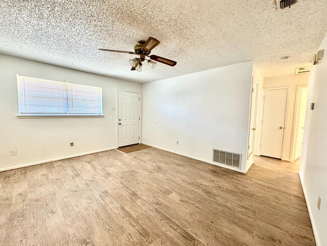 Photo - 6509 21st St