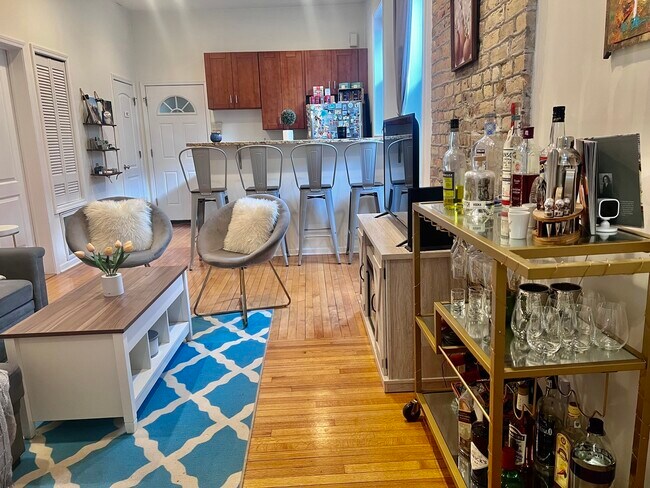 Photo - 1421 W Huron St Unit 2R