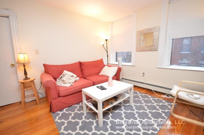 Building Photo - 48 Garden St Unit 3