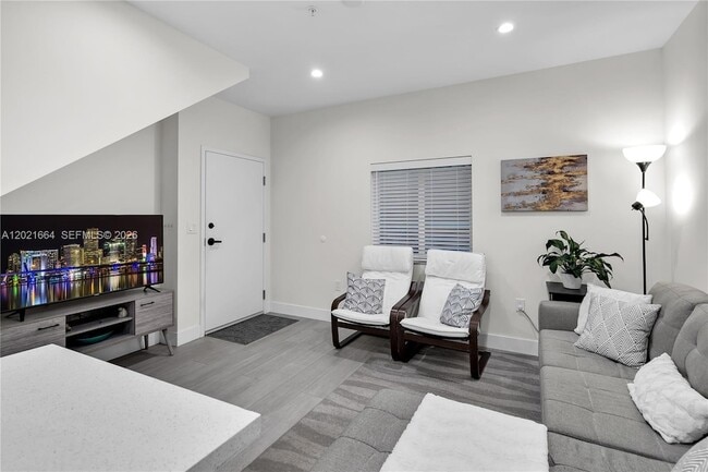 Photo - 1786 SW 9th St Unit 1