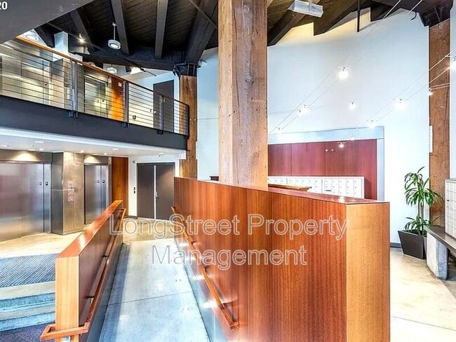 Photo - 1420 NW Lovejoy St