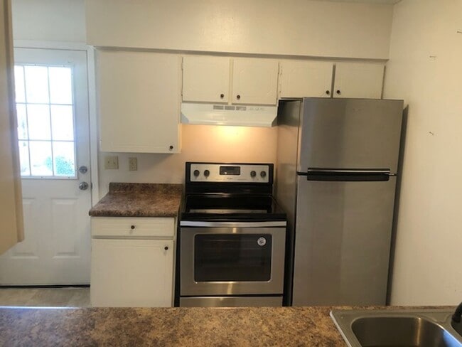 Photo - Cute 2 Bedroom Condo in South Highland