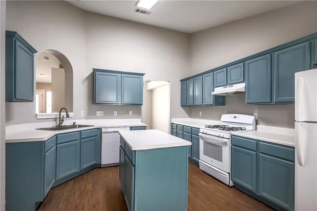 Photo - 3300 Reta Cove