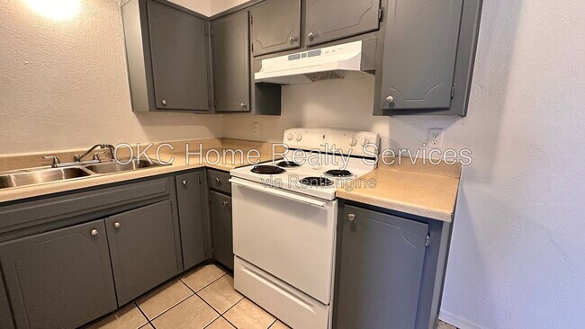 Photo - 712 NE 27th St Unit 4