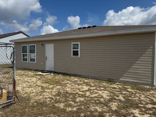 Photo - 108 Tulip Ln