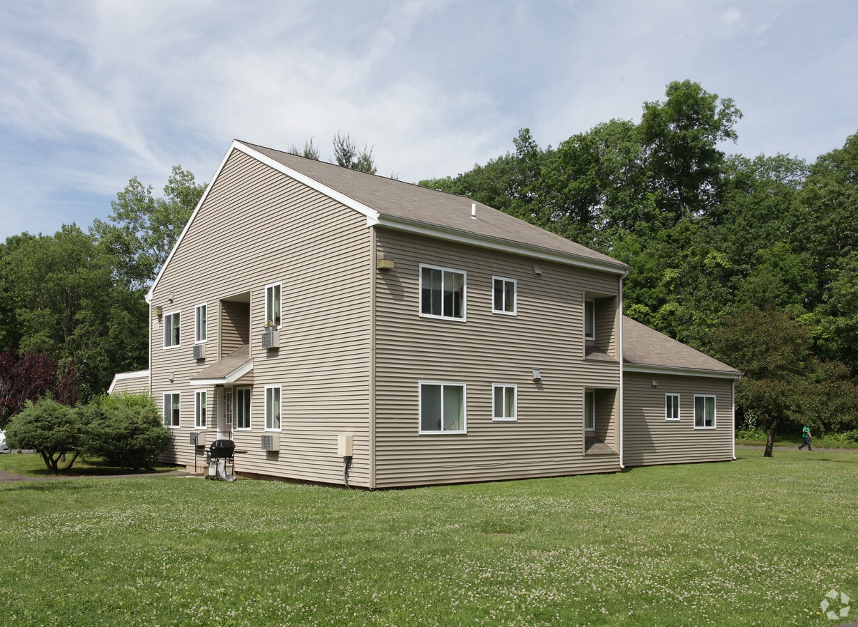 Summer Brook Apartments - Summer Brook Apartments